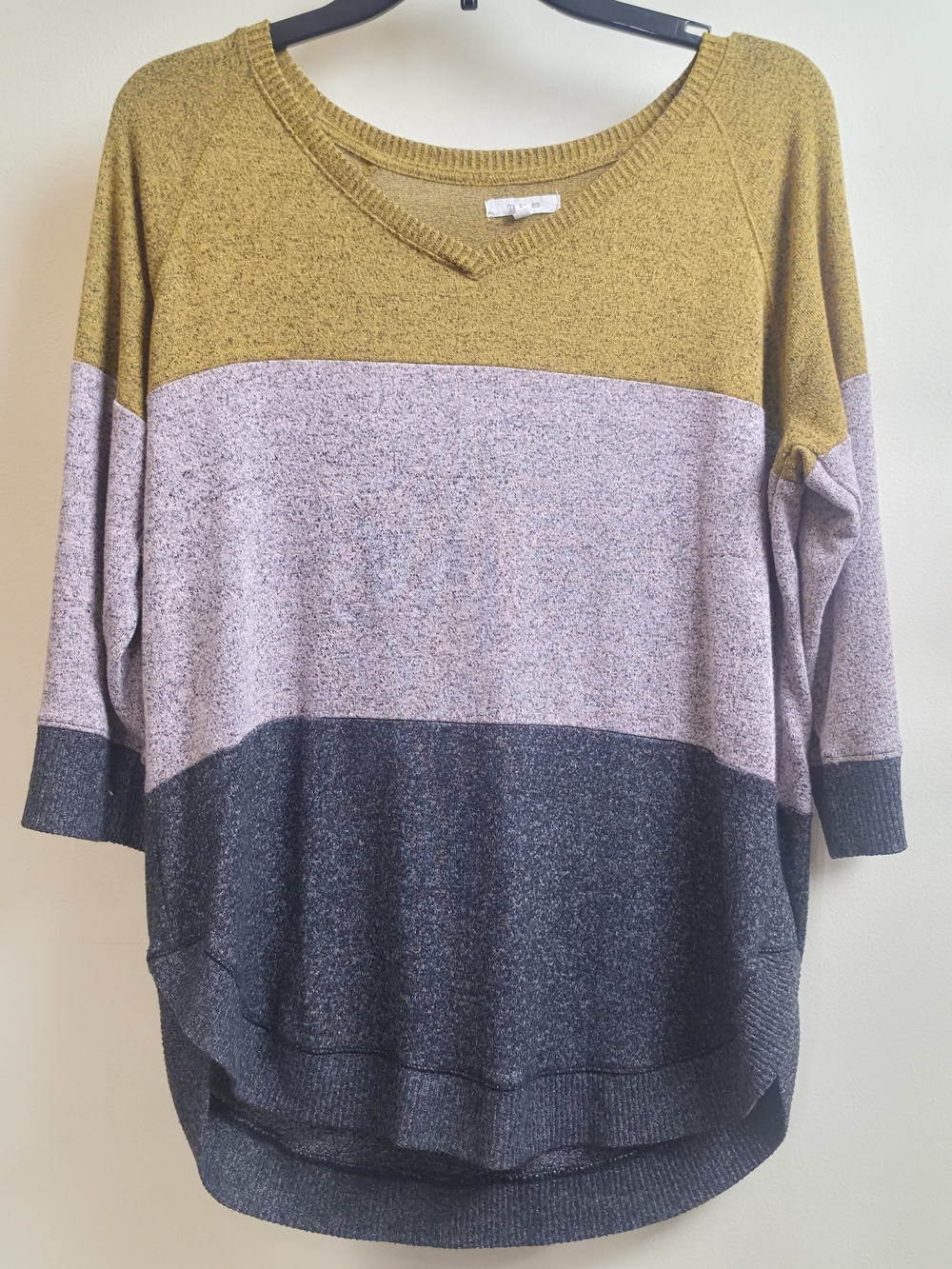 Maurices Colorblock Green Gray V-Neck 3/4 Sleeve Thin Sweater Shirt Top